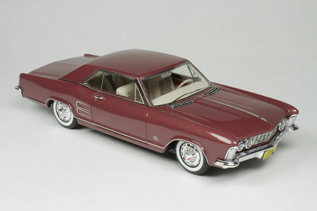 49151 riviera diecast scale