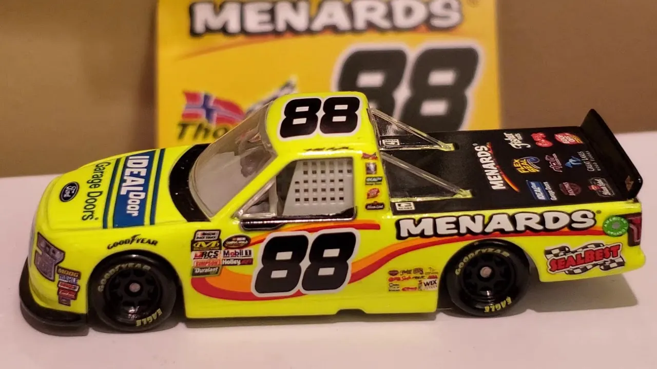 49159 2018 nascar diecast 1