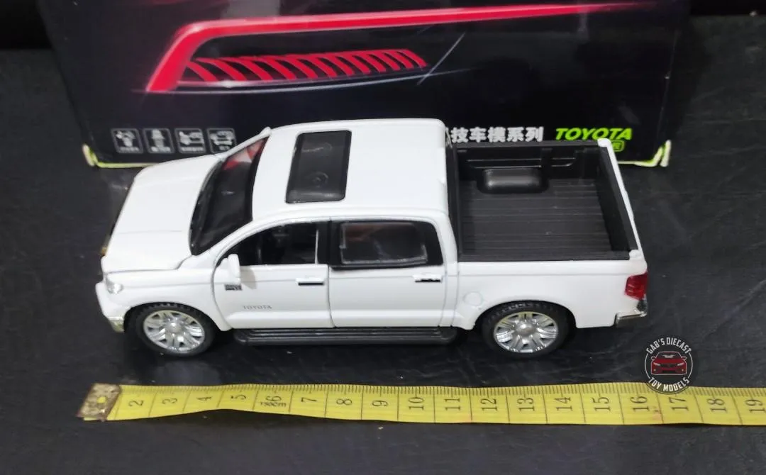 /img/49165-diecast-toyota-tundra-trims.webp