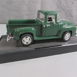/img/49187-1-24-diecast-model-variety.webp