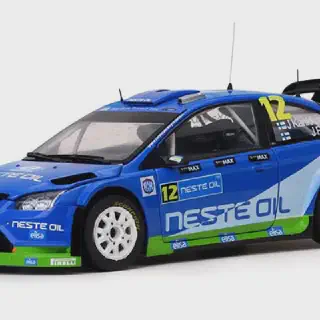 /img/49212-ford-focus-rs-diecast-display.webp