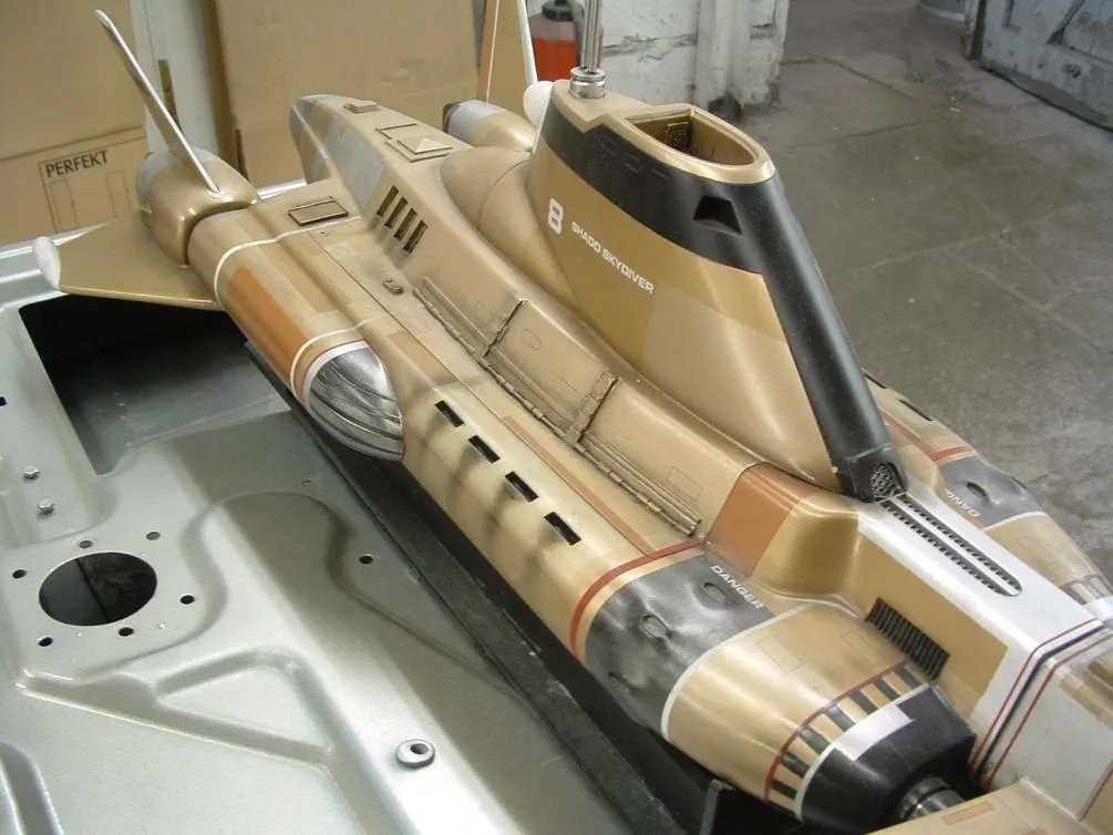 49216 ufo skydiver model manufacturer