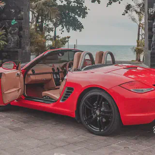 /img/49244-red-porsche-boxster-diecast-details.webp