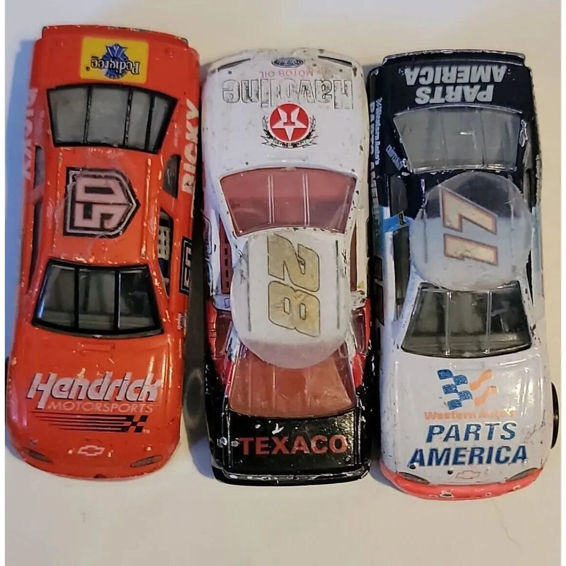 /img/49276-racing-champions-diecast-car-collection.webp