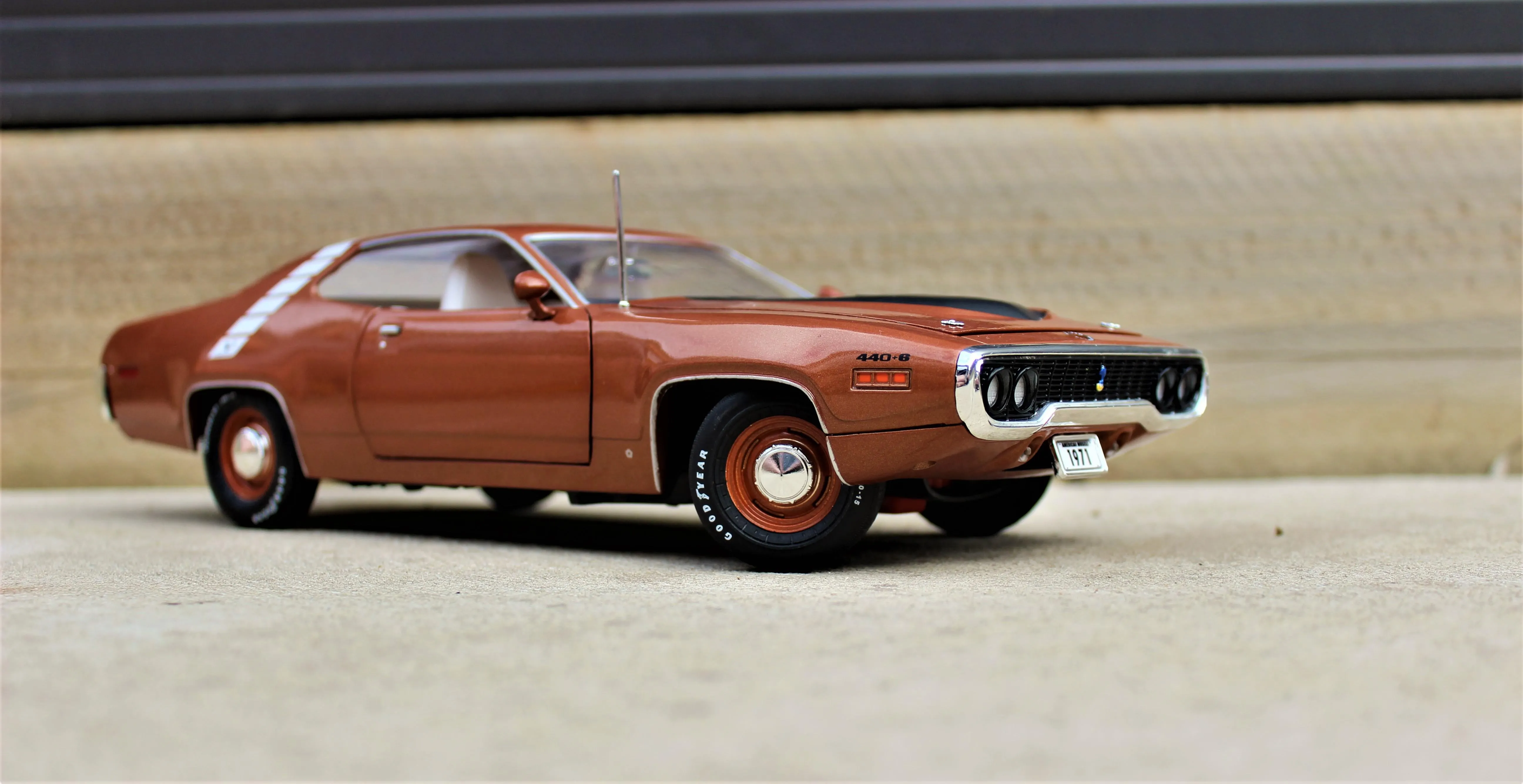 49277 diecast car display