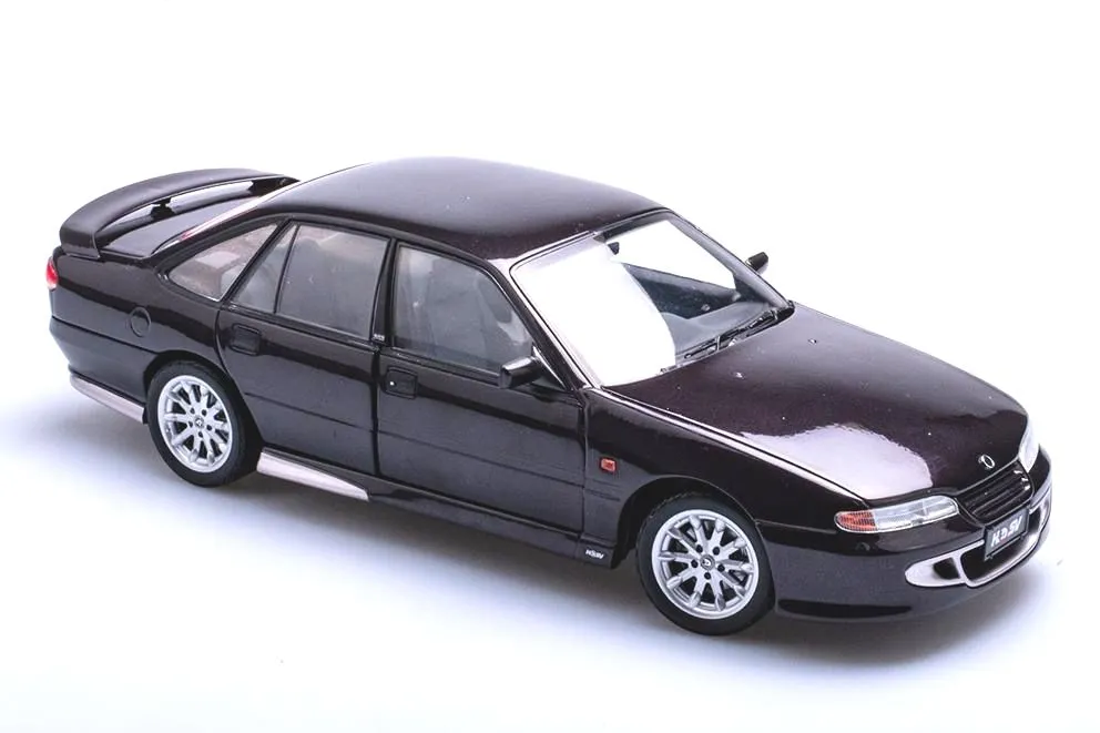 /img/49330-holden-diecast-display.webp