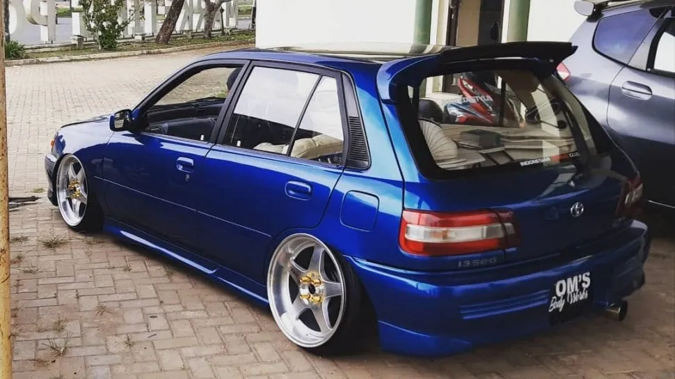 49347 diecast toyota starlet kapsul 2