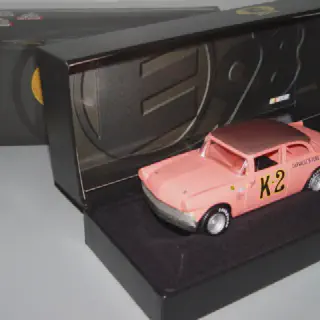 /img/49353-diecast-collection-display.webp