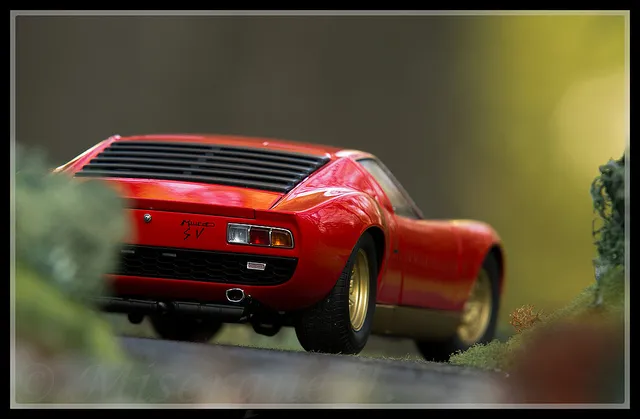 49366 design studio diecast aston martin