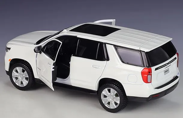 49377 diecast chevy tahoe 7