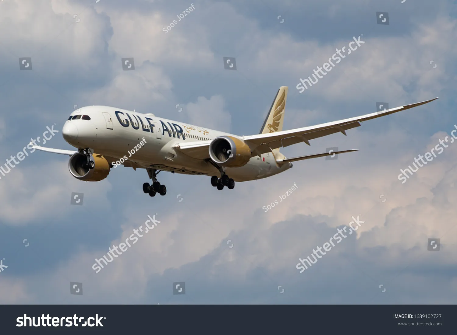 49384 gulf air retro livery diecast