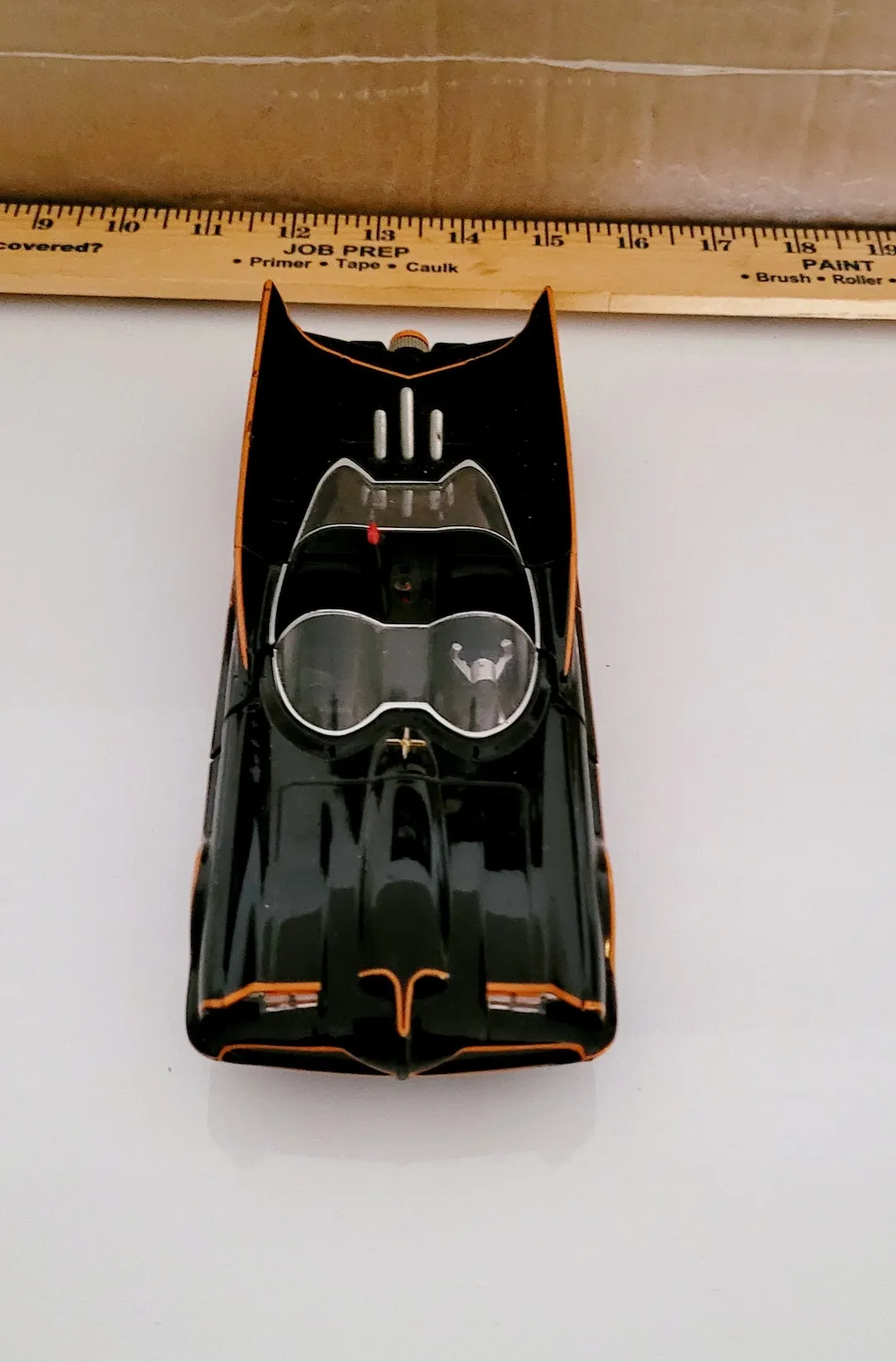 49397 batmobile diecast scale