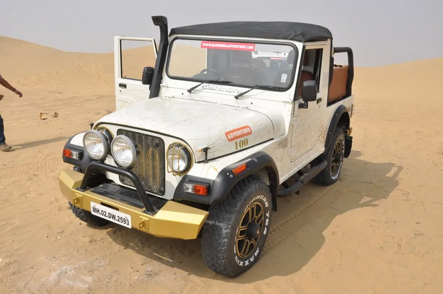 49405 mahindra thar diecast types