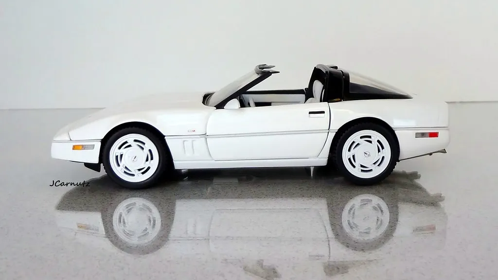 49408 2003 corvette diecast scale 1 18