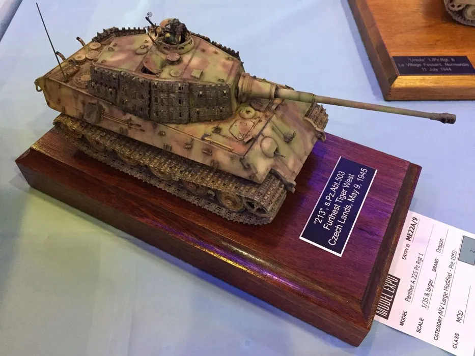 49416 diecast model close up