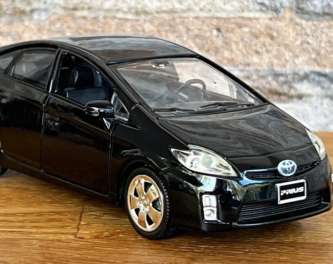 49428 toyota prius diecast model scales
