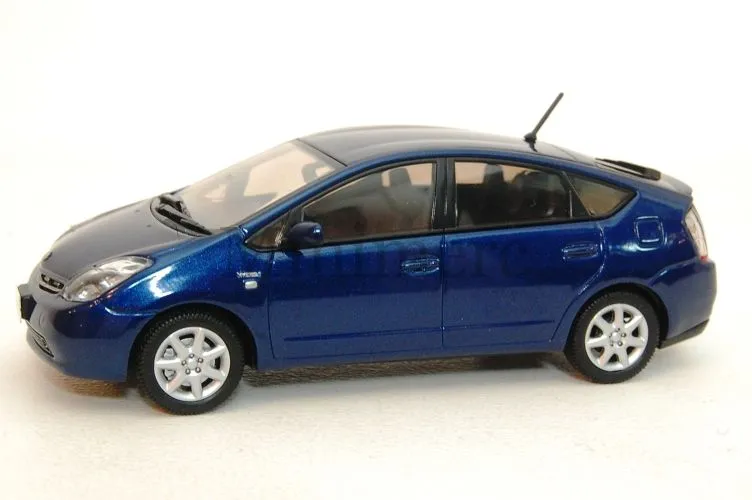 49428 toyota prius diecast models intro