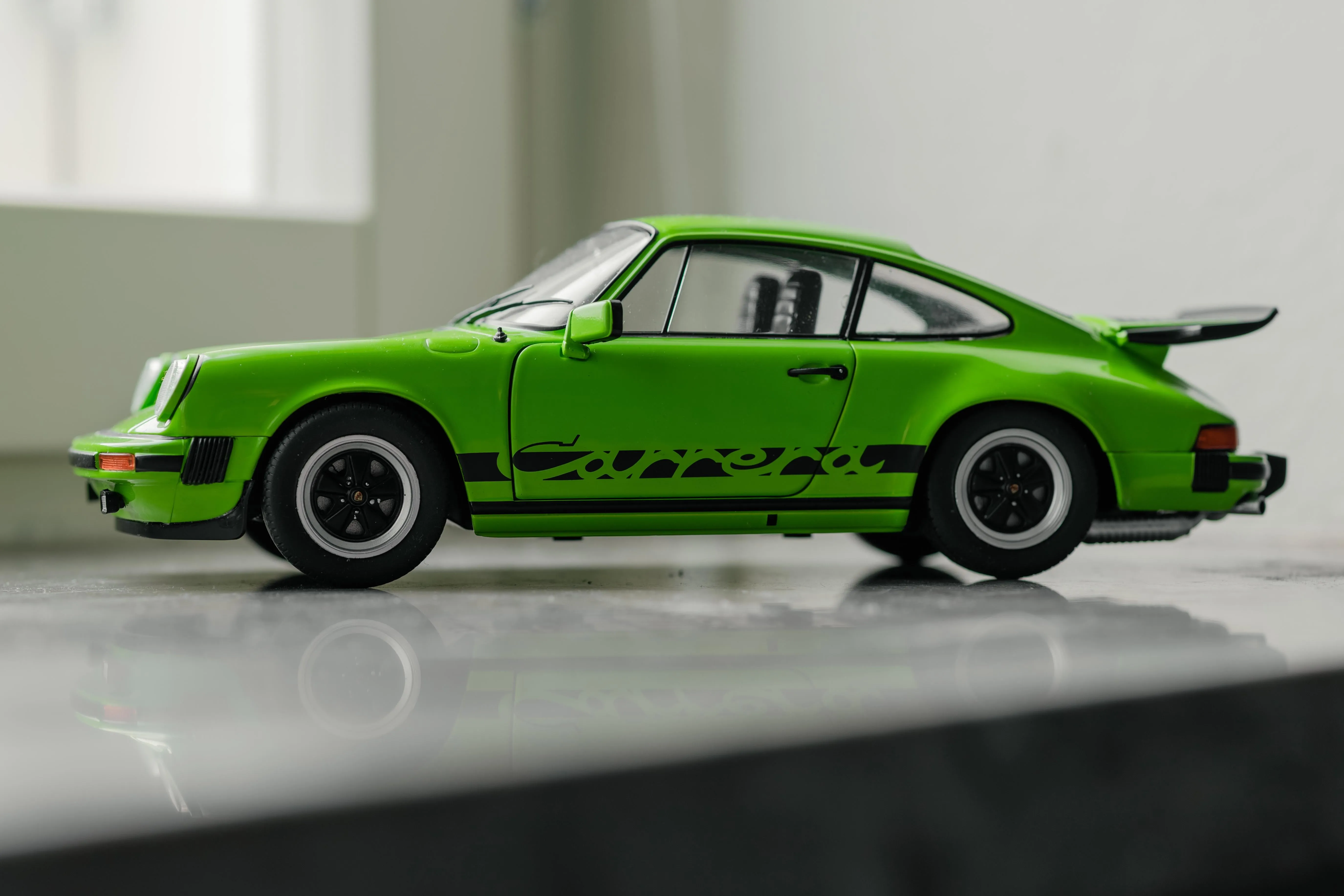 49435 porsche 930 diecast detailed exterior